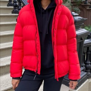 Artizia red super puff